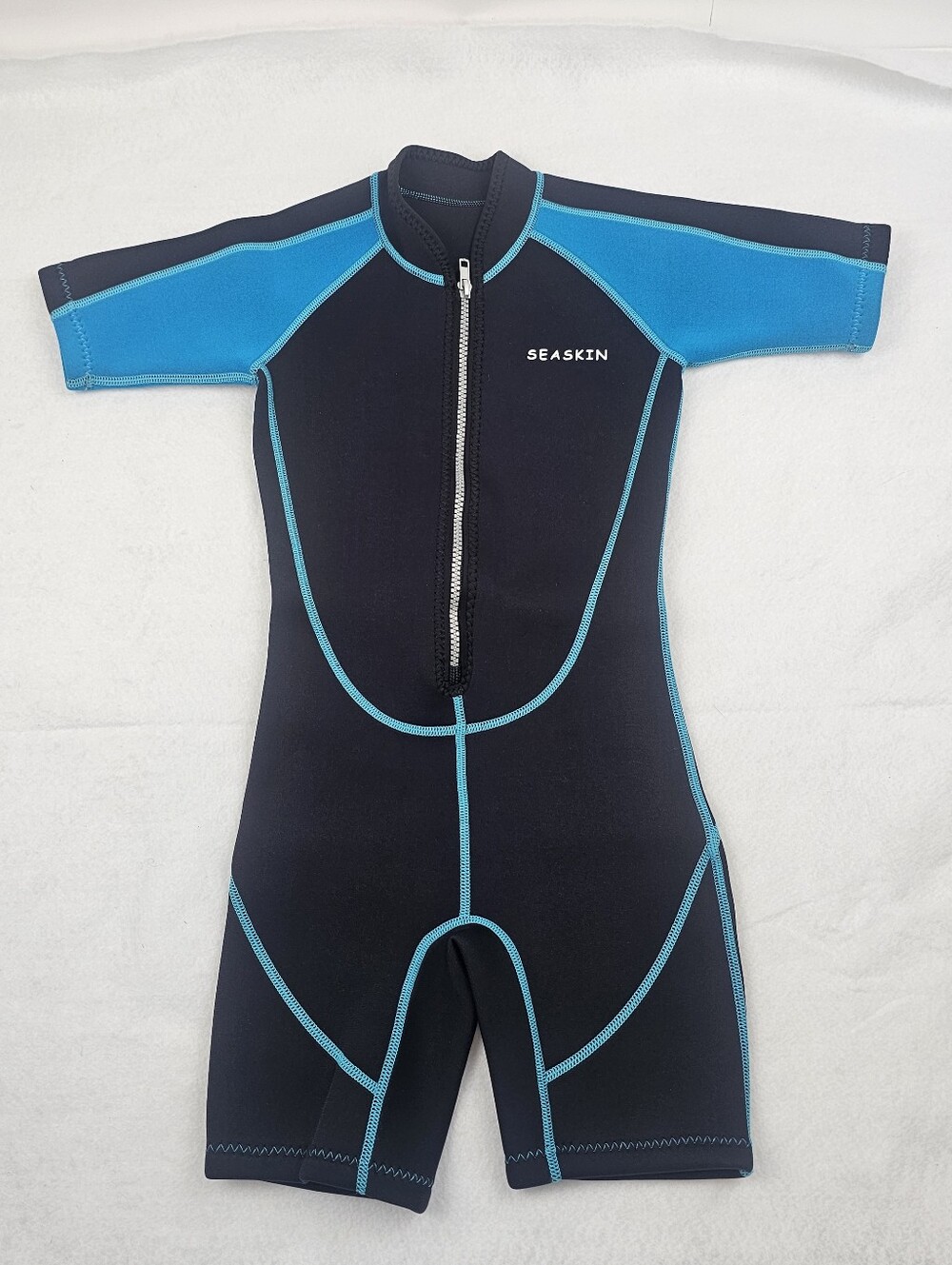 SEASKIN Kids Shorty Wetsuit Size 4 Black Blue Water Ocean Pool Swim Surf Beach